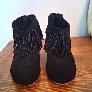 Betsy Johnson Women's Black Suede Fringe Booties W/ Block 3in Heel Size 9